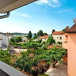 Apartman Near Beach Pelagic Sea View