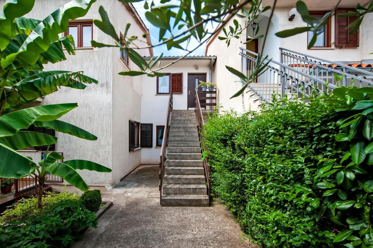 Near Pelagic Sea View Appartement
